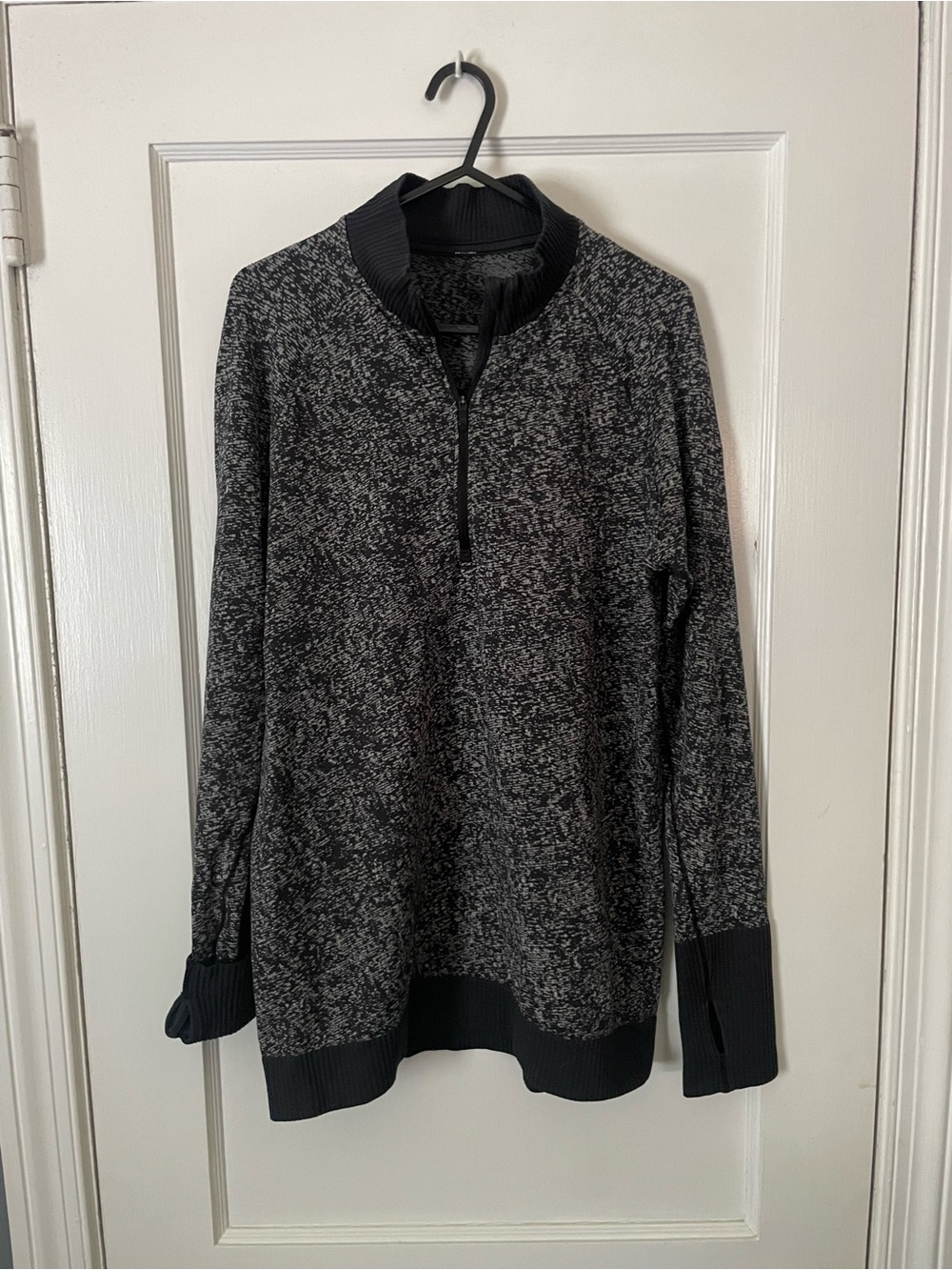 Lululemon Rest Less 1/2 Zip in Black / Dark Cast Women’s Size 10